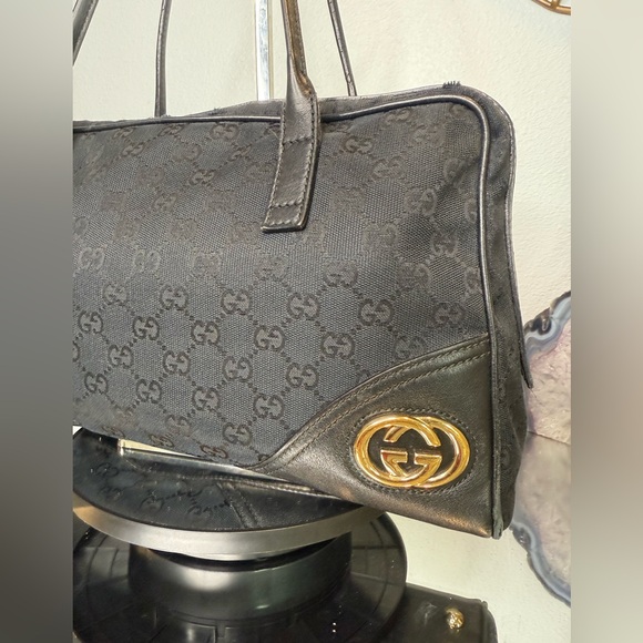 Gucci Black Canvas Shoulder Bag with GG Monogram - Picture 2 of 15